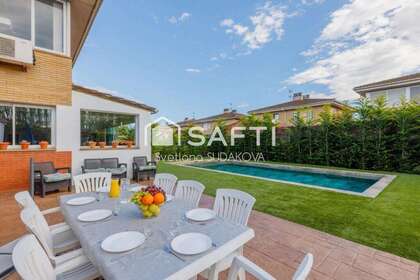 House for sale in Tordera, Barcelona. 