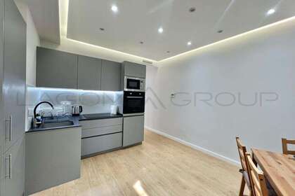 Flat for sale in Barcelona. 