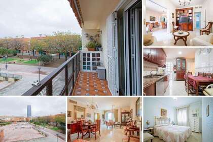 Flat for sale in Sevilla. 