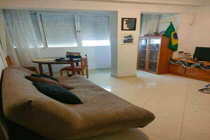 Flat for sale in Sevilla. 