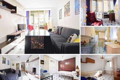 Flat for sale in Sevilla. 