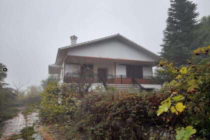 Domy na prodej v Benaocaz, Cádiz. 