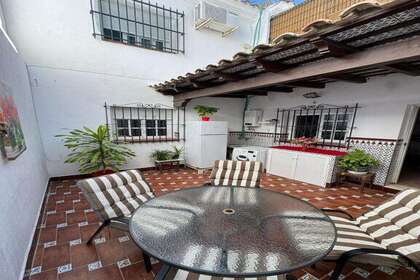 Řadový dům na prodej v Chiclana de la Frontera, Cádiz. 