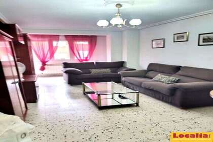 Flat for sale in Palencia. 