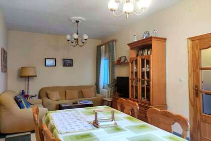 Townhouse for sale in Mocejón, Toledo. 