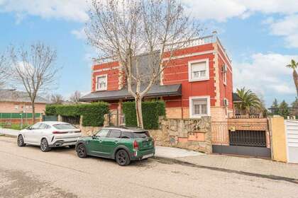 House for sale in Arroyomolinos, Madrid. 