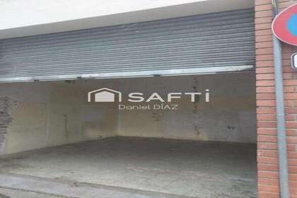 Obchodní prostory na prodej v Gironella, Barcelona. 