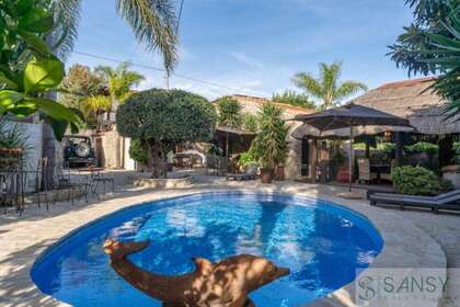 Domy na prodej v Jávea/Xàbia, Alicante. 