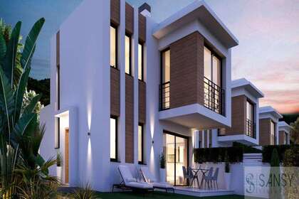 Domy na prodej v Dénia, Alicante. 