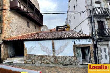 Obchodní prostory na prodej v Laredo, Cantabria. 