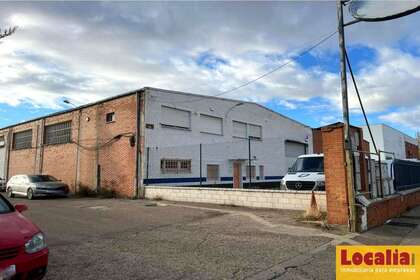 Warehouse for sale in Palencia. 