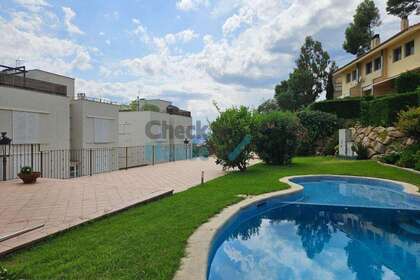 Cluster house for sale in Sant Feliu de Codines, Barcelona. 