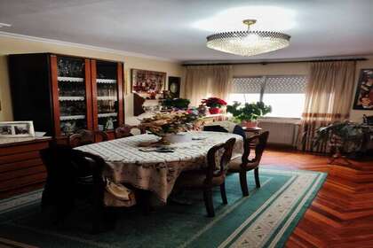 Zweifamilienhaus zu verkaufen in Luou (Santa Maria), La Coruña (A Coruña). 