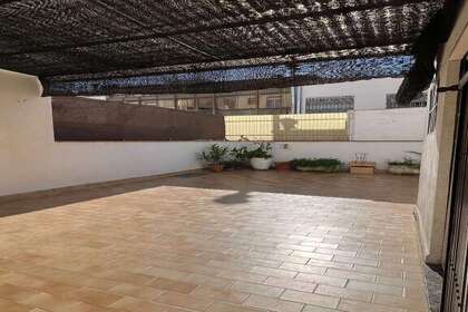 House for sale in Vilanova i La Geltrú, Barcelona. 