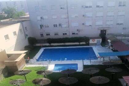 Flat for sale in Sevilla. 