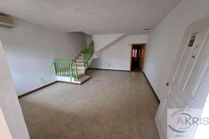 Řadový dům na prodej v Calzada de Calatrava, Ciudad Real. 