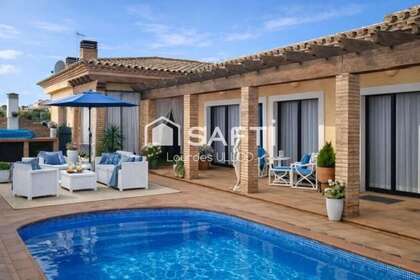 House for sale in Torrelles de Foix, Barcelona. 