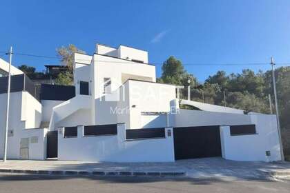 House for sale in Calella, Barcelona. 