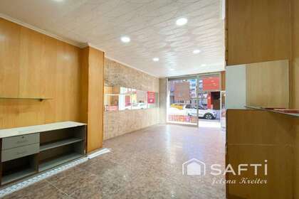 Handelspanden in Mislata, Valencia. 