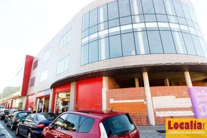 Commercial premise for sale in Gernika-Lumo, Vizcaya (Bizkaia). 