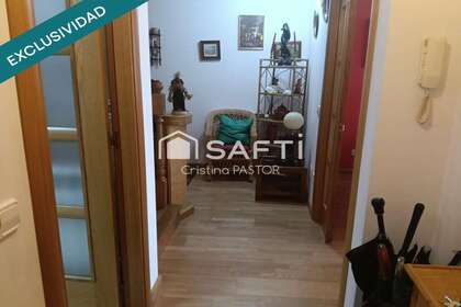Duplex for sale in Valencia de Don Juan, León. 