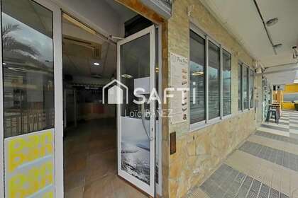 Commercial premise for sale in Oliva, Valencia. 