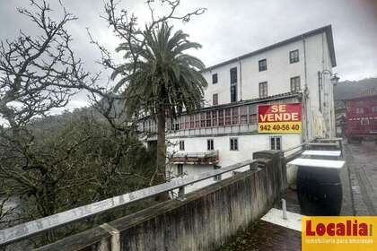 Building for sale in Puente Viesgo, Cantabria. 