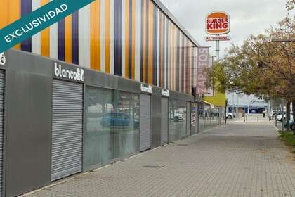 Commercial premise for sale in Almansa, Albacete. 