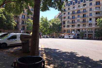 Commercial premise for sale in Barcelona. 