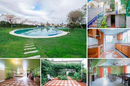 Cluster house for sale in Mairena del Aljarafe, Sevilla. 