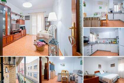 Flat for sale in Sevilla. 