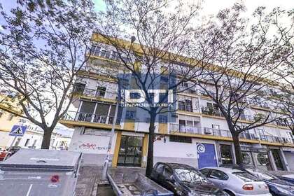 Flat for sale in Sevilla. 