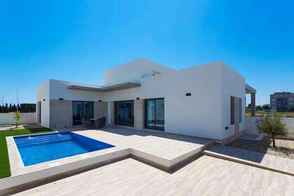 House for sale in Daya Nueva, Alicante. 