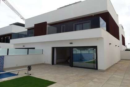 Townhouse for sale in Pilar de la Horadada, Alicante. 