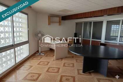 Kommercielle lokaler til salg i Deltebre, Tarragona. 