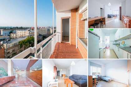 Flat for sale in Sevilla. 