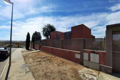 House for sale in Layos, Toledo. 