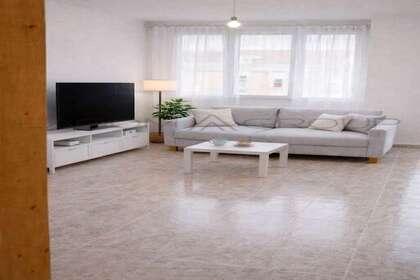 Flat for sale in Lleida, Lérida (Lleida). 