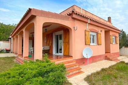 House for sale in Alcanar, Tarragona. 