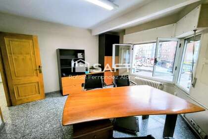 Office for sale in León. 