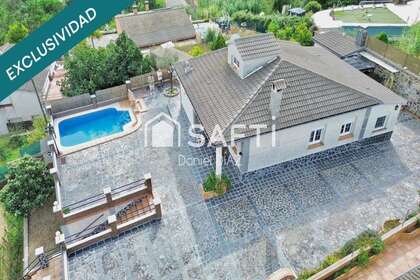 Huizen verkoop in Riera, La (Riudarenes), Girona. 