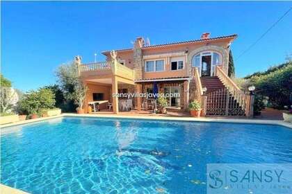 House for sale in Dénia, Alicante. 
