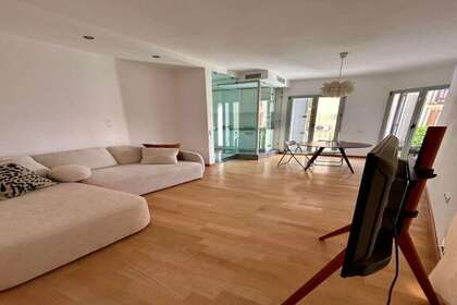 House for sale in Sevilla. 