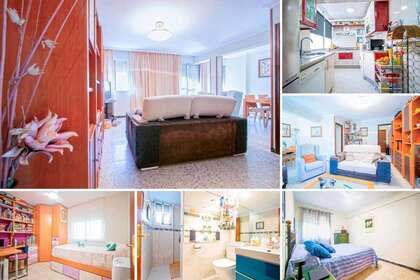 Flat for sale in Sevilla. 