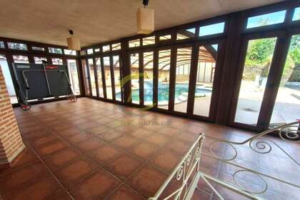 House for sale in Villanueva de la Cañada, Madrid. 