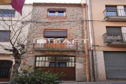 Cluster house for sale in Hostalric, Girona. 