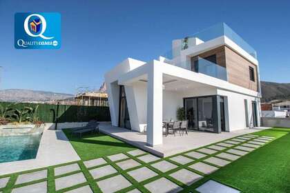 House for sale in Finestrat, Alicante. 