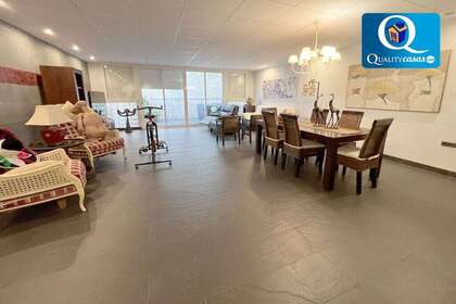 Casa Cluster venda em Playa de San Juan, Alicante. 