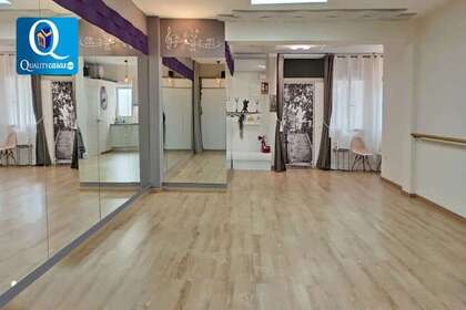 Obchodní prostory na prodej v Alicante/Alacant. 