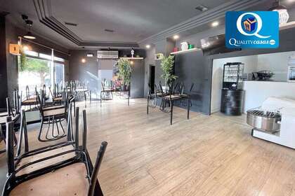 Handelspanden in San Juan de Alicante/Sant Joan d´Alacant. 